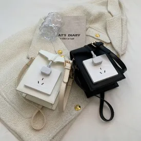 Plug Modeling Square Bag