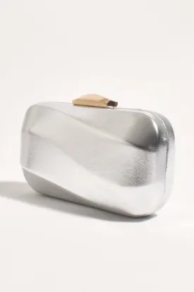 Wavy Structured Metallic Clutch Silver